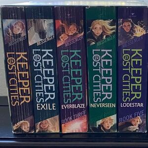📚 Shannon Messenger Keeper of the Lost Cities Collection Books Boxed 1-5